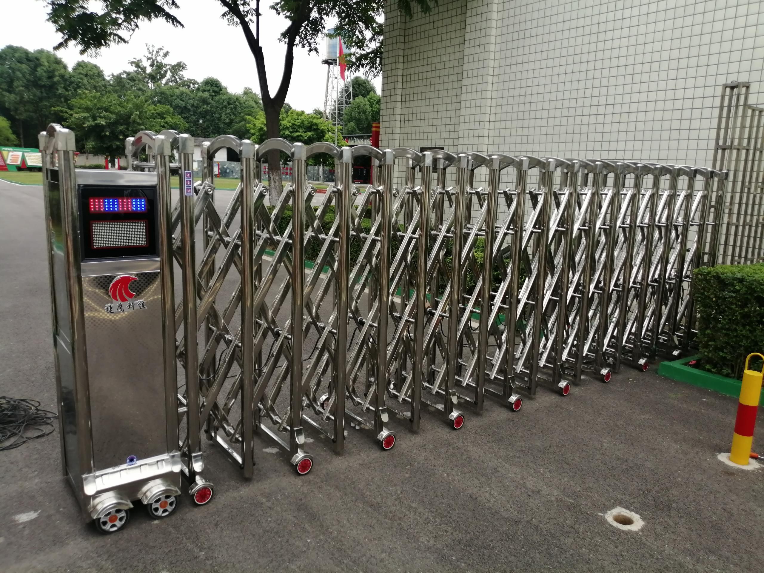 捷鷹科(kē)技(jì )教你如何檢查電(diàn)動伸縮門是否出現損壞
