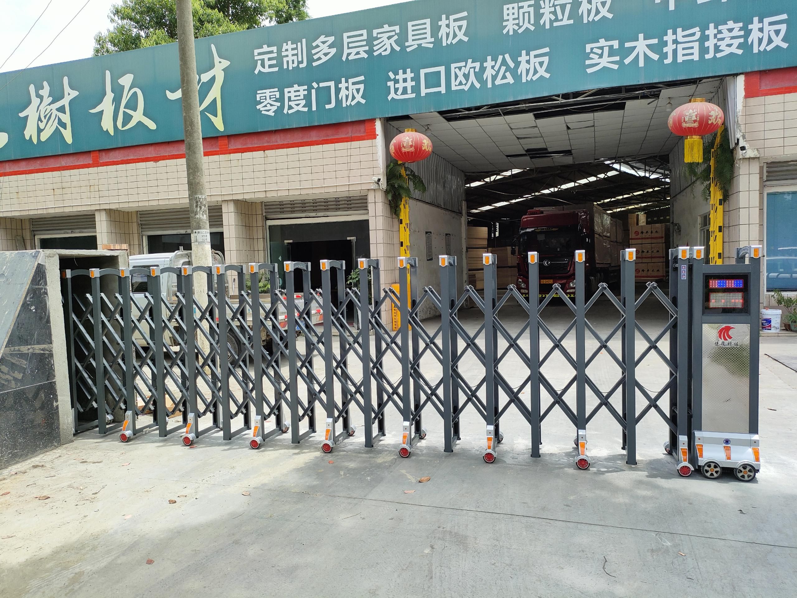 不鏽鋼伸縮門